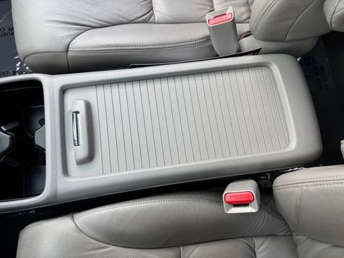 Used 2012 Honda CR-V EX-L image 34