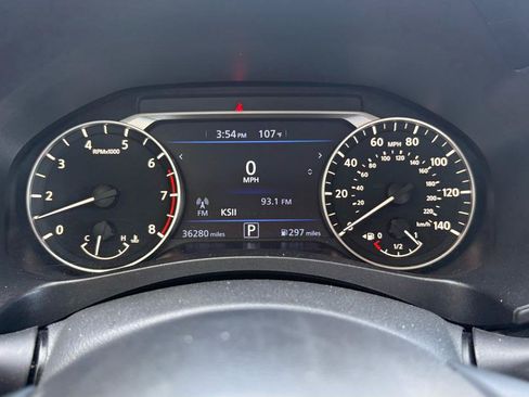 Used 2025 Nissan Altima 2.5 SV FWD image 18