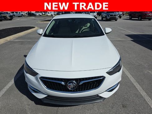 Used 2019 Buick Regal Essence w/ Sights and Sounds Package image 6