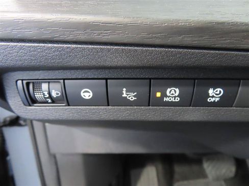 Used 2024 Nissan Ariya AWD image 19