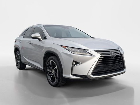 Used 2017 Lexus RX 350 350 4D Sport Utility w/ Luxury Package image 2