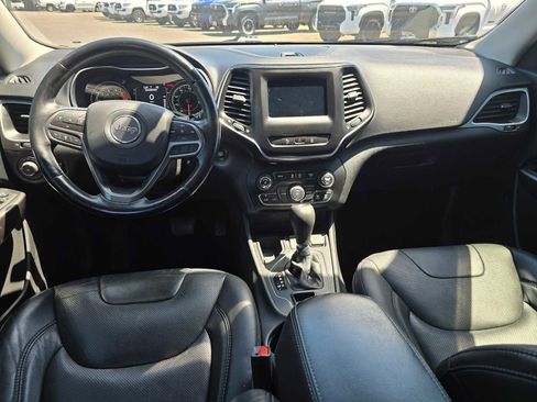 Used 2021 Jeep Cherokee Latitude Lux FWD image 16