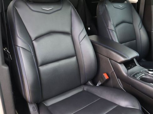 Used 2025 Cadillac XT4 Sport w/ Technology Package FWD image 22