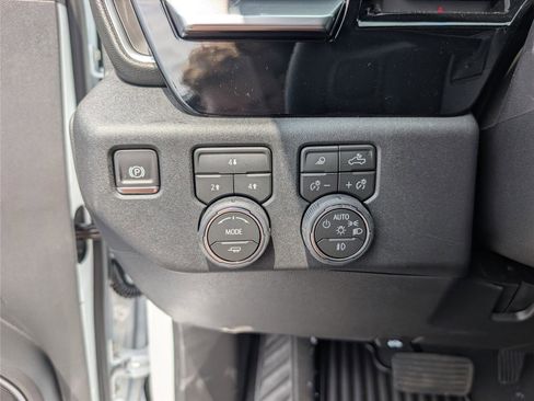 New 2026 Chevrolet Silverado 3500 LT w/ All Star Edition AWD/4WD image 14