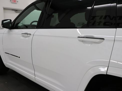 Used 2025 Jeep Grand Cherokee L Summit AWD/4WD image 41
