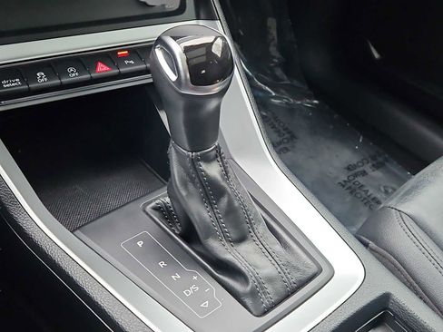 Used 2020 Audi Q3 2.0T Premium w/ Convenience Package image 28