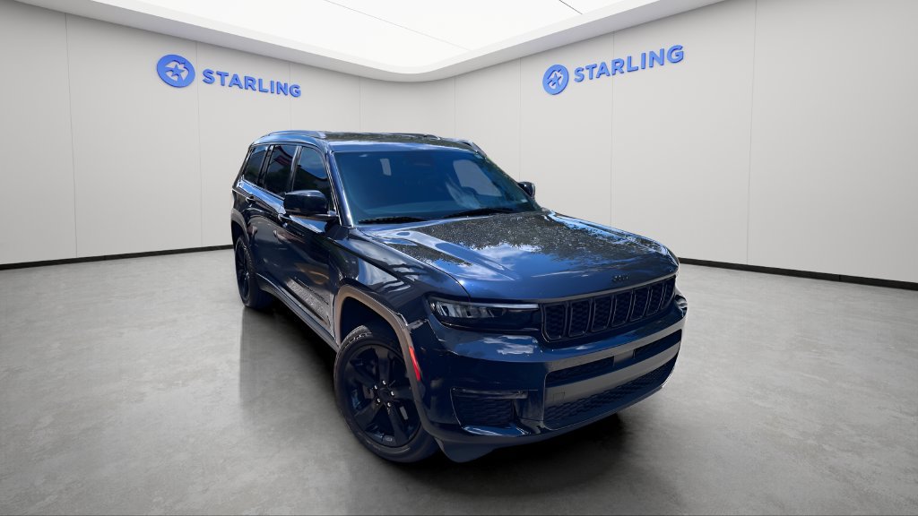 Used 2024 Jeep Grand Cherokee L Limited w/ Black Appearance Package AWD/4WD image 3