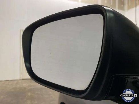 Used 2019 Nissan Pathfinder SV image 90