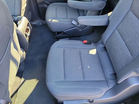 Certified 2025 Chevrolet Traverse LT image 10
