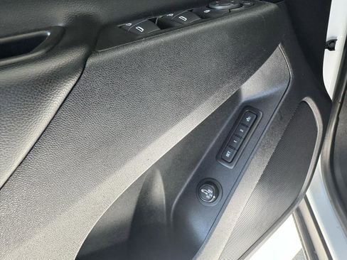 Used 2021 Chevrolet Equinox LT AWD/4WD image 38