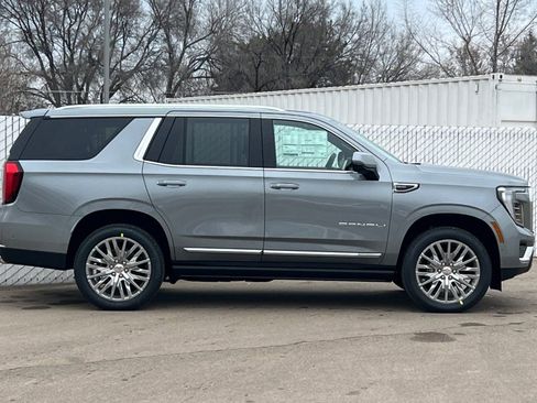 New 2026 GMC Yukon Denali w/ Denali Reserve Package image 3