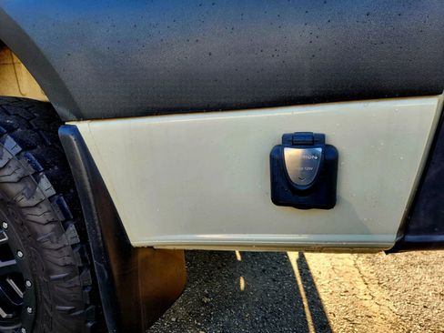 Used 2019 Mercedes-Benz Sprinter 2500 w/ Premium Plus Package image 50