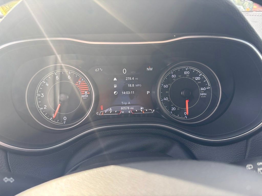 Used 2019 Jeep Cherokee Limited AWD/4WD image 16
