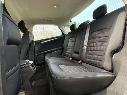Used 2016 Ford Fusion SE image 24