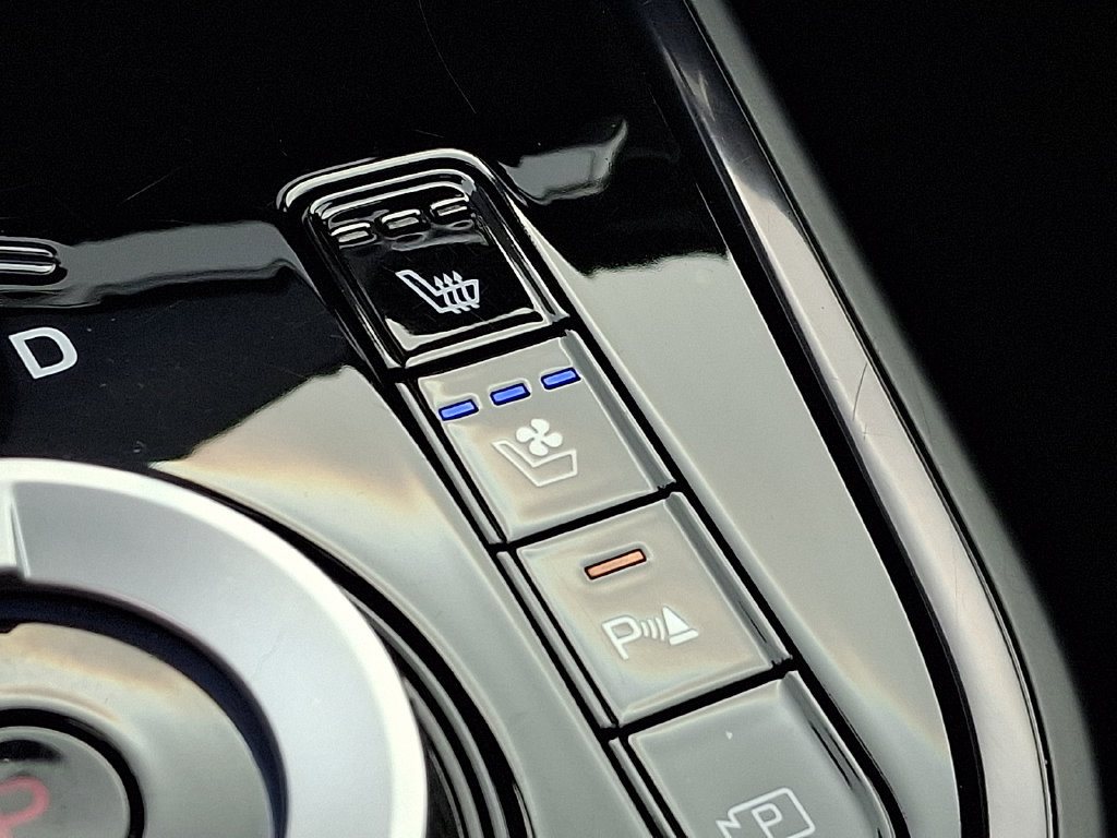 Used 2024 Kia Niro Wave w/ Wave Preserve Package FWD image 25