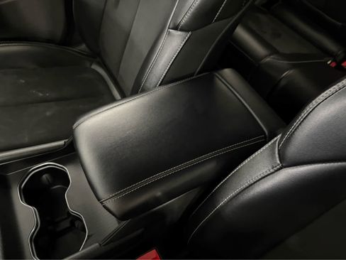 Used 2024 Jeep Grand Cherokee Altitude image 28