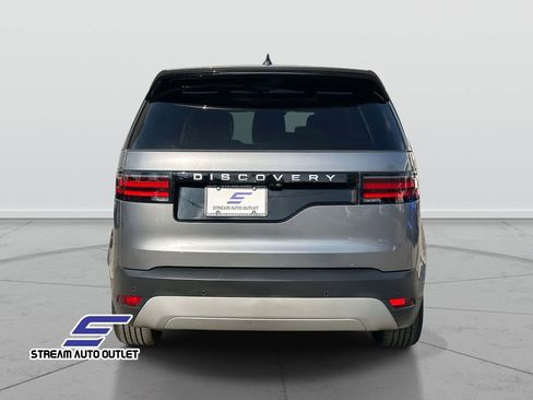 Used 2024 Land Rover Discovery S image 7