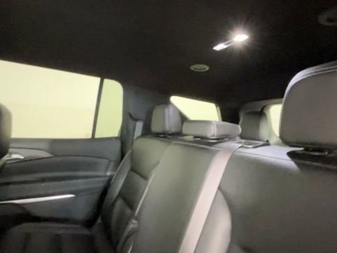 Used 2024 Chevrolet Traverse LS FWD image 16