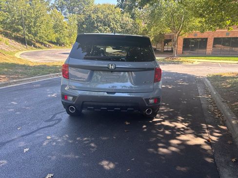 Used 2023 Honda Passport EX-L image 5