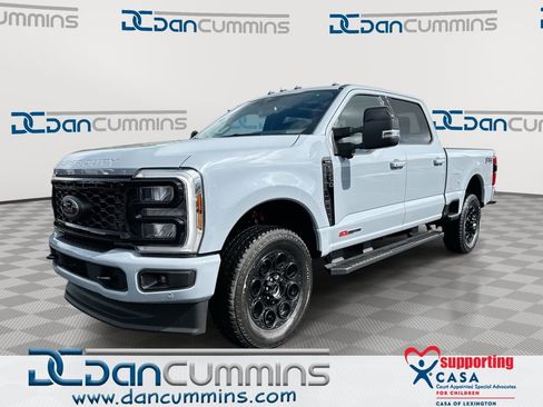 New 2026 Ford F250 Lariat w/ Black Appearance Package AWD/4WD image 1