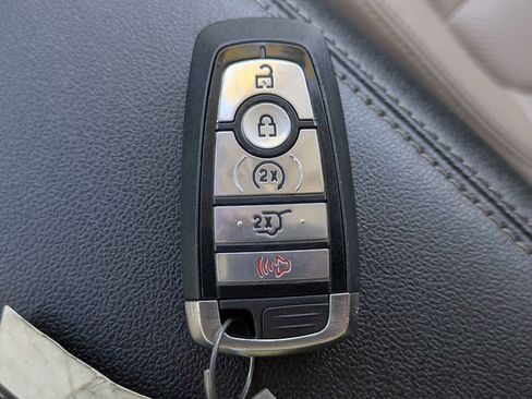 Used 2022 Ford Escape SEL FWD image 38
