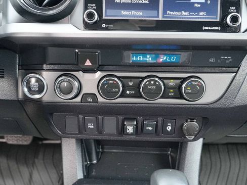 Used 2023 Toyota Tacoma TRD Off-Road AWD/4WD image 31