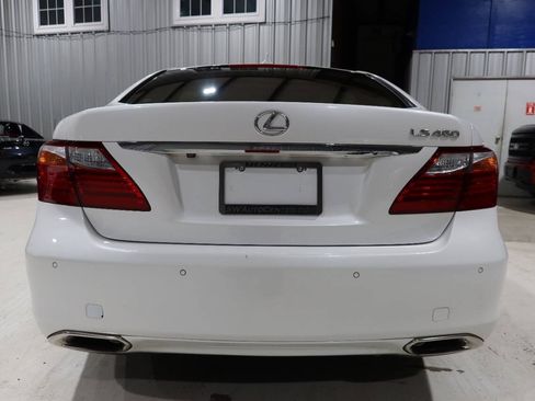 Used 2012 Lexus LS 460 w/ Comfort Pkg RWD image 4
