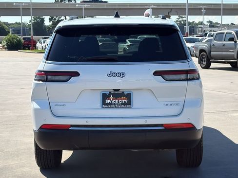 Used 2025 Jeep Grand Cherokee L Limited AWD/4WD image 4