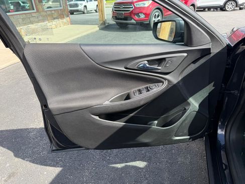 Used 2023 Chevrolet Malibu LT image 11