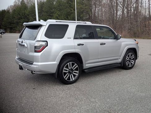 Used 2022 Toyota 4Runner Limited image 4