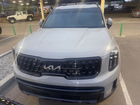 Used 2024 Kia Telluride EX X-Line image 3