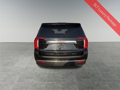 Used 2023 GMC Yukon SLT w/ SLT Luxury Package image 5