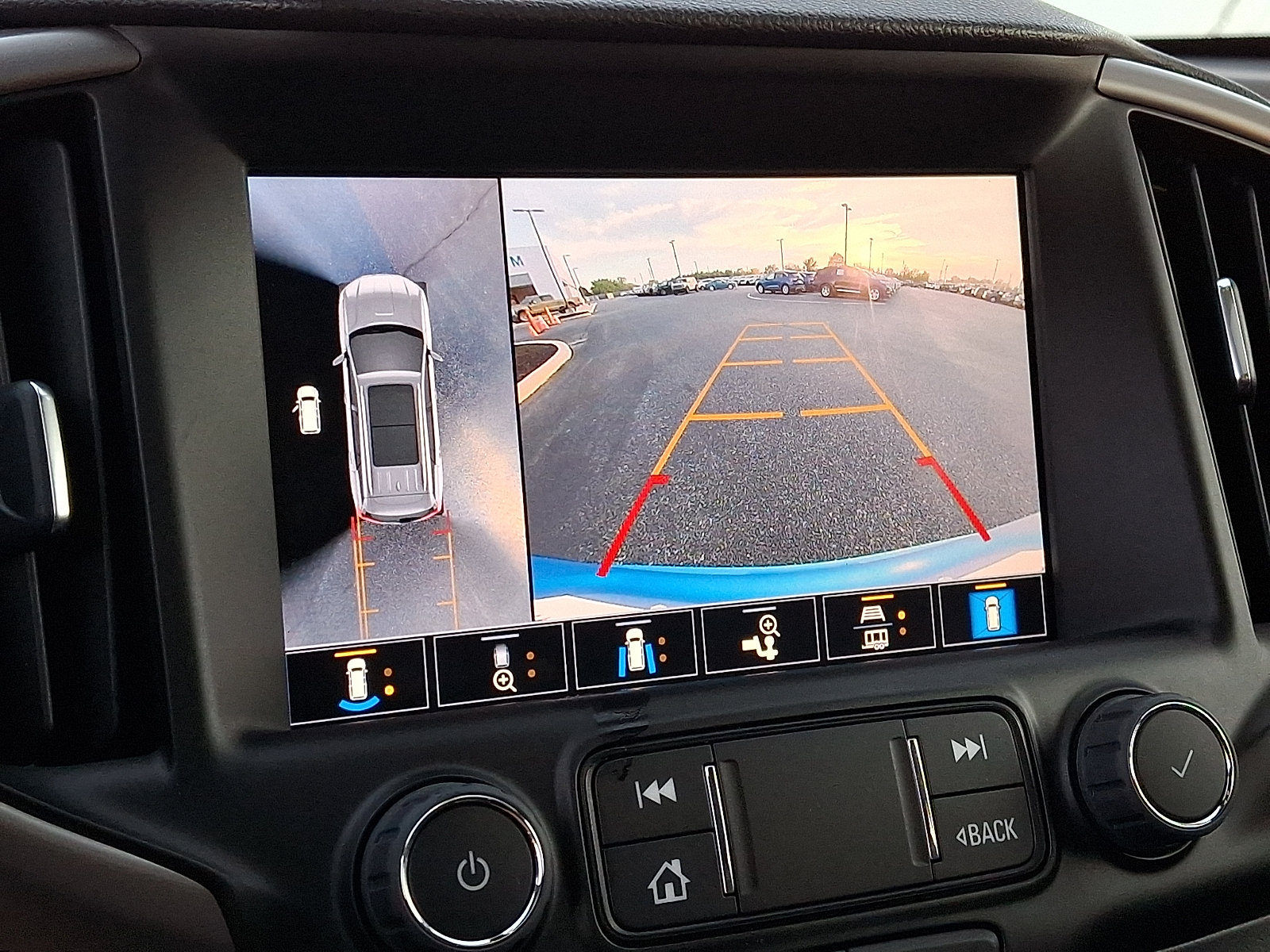 Used 2024 GMC Terrain AT4 w/ Infotainment Package II AWD/4WD image 22