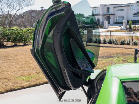 Used 2018 McLaren 570S Spider image 95