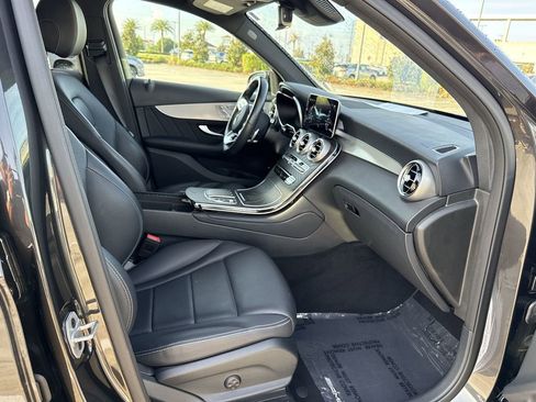 Used 2022 Mercedes-Benz GLC 300 image 16