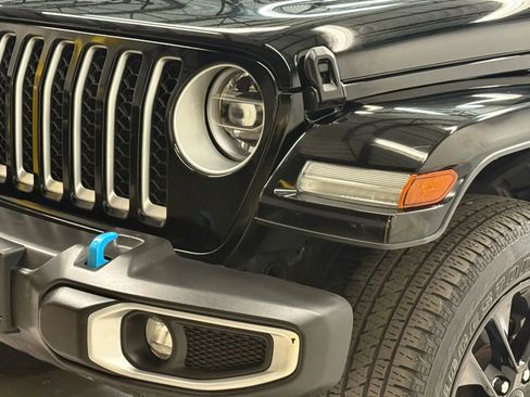 Used 2022 Jeep Wrangler Unlimited Sahara w/ Cold Weather Group image 4