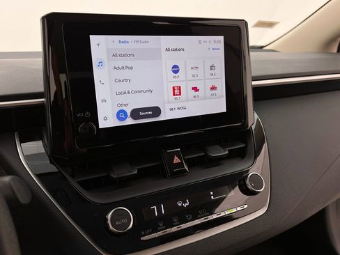 Used 2024 Toyota Corolla LE image 19