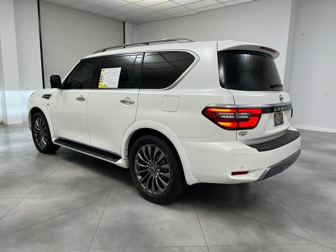 Used 2022 Nissan Armada Platinum w/ Captain's Chairs Package RWD image 6
