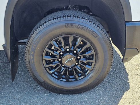 Used 2024 Chevrolet Silverado 3500 W/T AWD/4WD image 27
