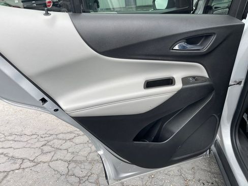 Used 2021 Chevrolet Equinox Premier image 20