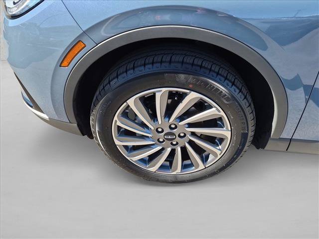 Used 2025 Lincoln Corsair Reserve AWD/4WD image 22