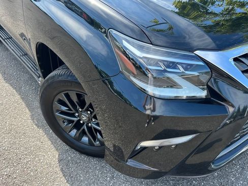 Used 2023 Lexus GX 460 Premium w/ Premium Package AWD/4WD image 2