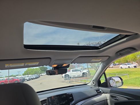 Used 2022 Honda Pilot Special Edition image 16