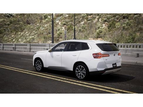 Used 2026 BMW X3 xDrive30 AWD/4WD image 2