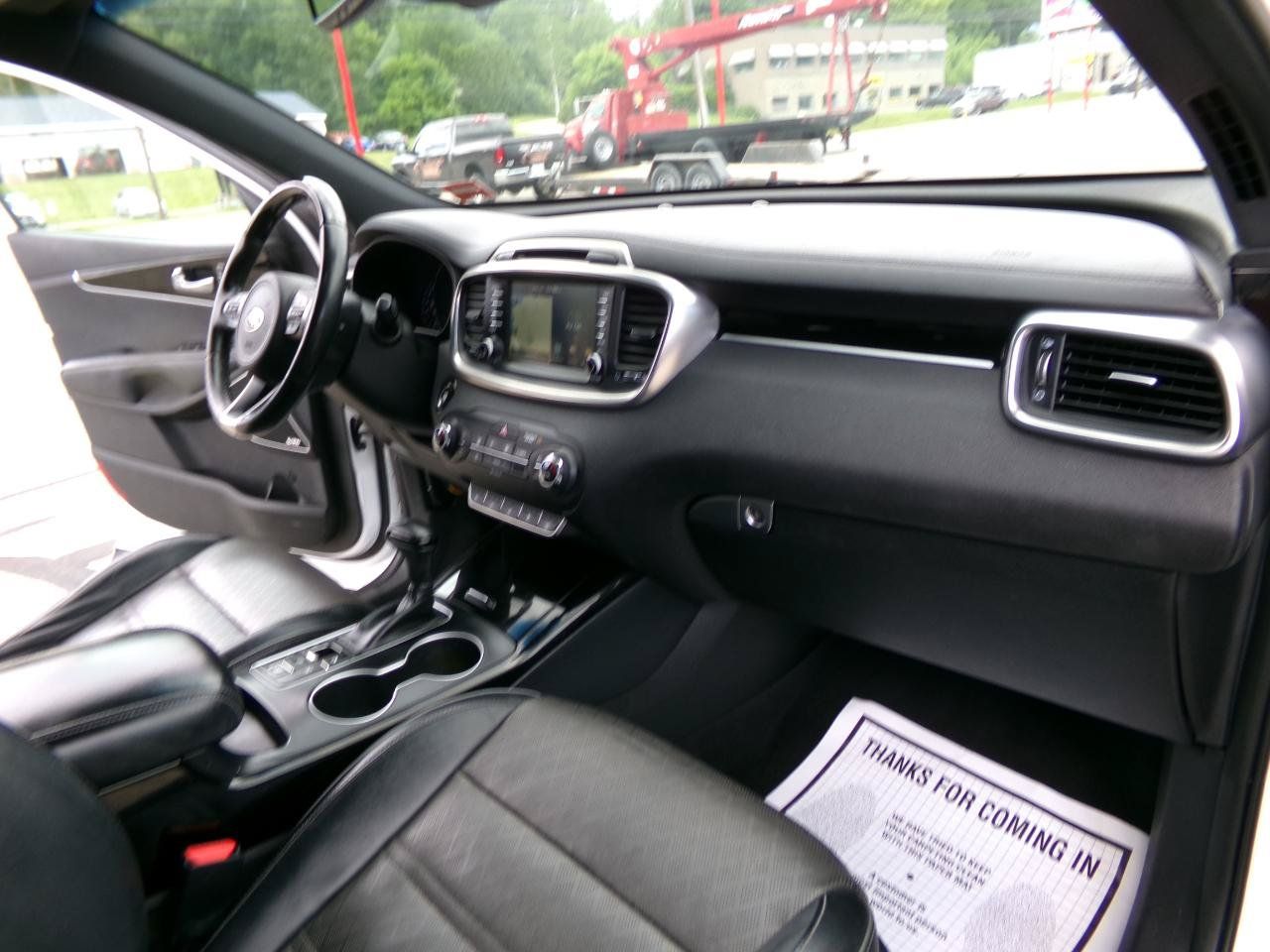 Used 2016 Kia Sorento SX w/ SXL Technology Package AWD/4WD image 21
