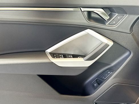New 2025 Audi Q3 2.0T Premium image 16