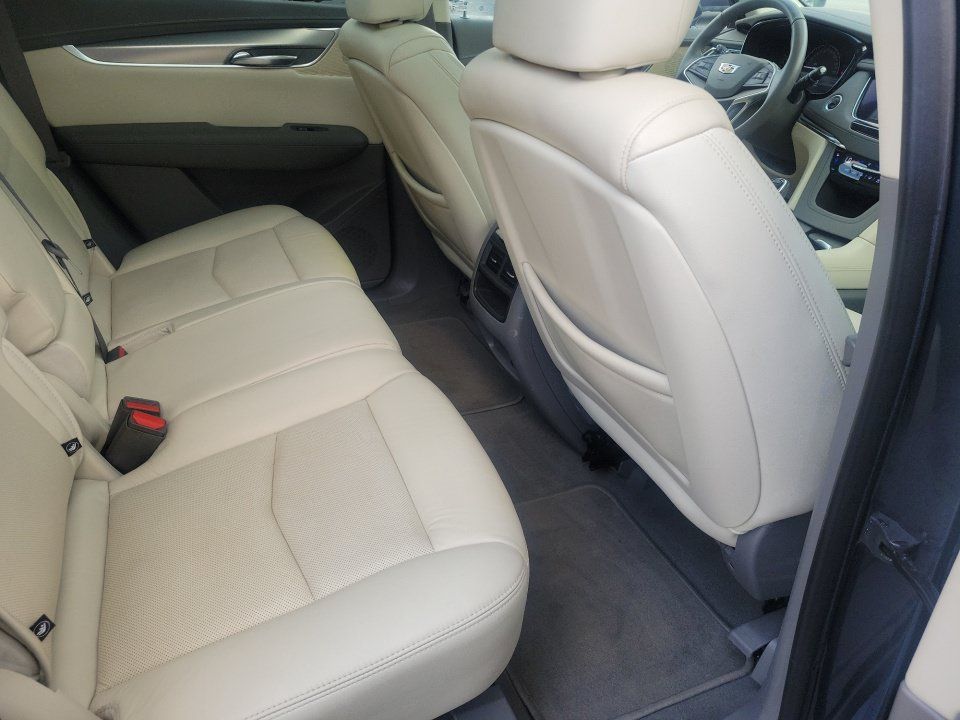 Used 2019 Cadillac XT5 Premium Luxury FWD image 29