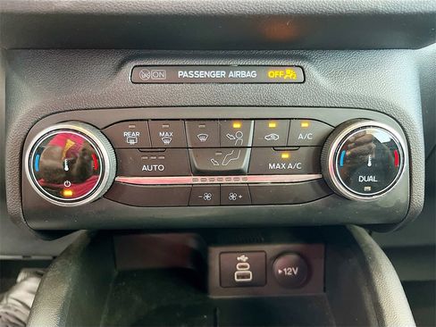 Used 2025 Ford Escape ST-Line image 15