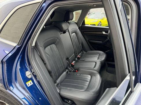 Used 2021 Audi Q5 2.0T Premium w/ Convenience Package image 13