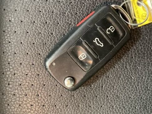 Used 2018 Volkswagen Jetta SE FWD image 25